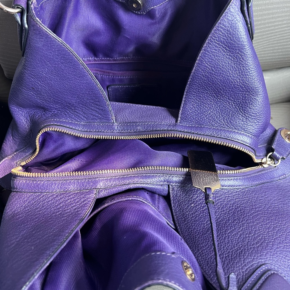 ❤️ SOLD ❤️ Coach Purple Leather Tote Bag - Picture 4 of 12